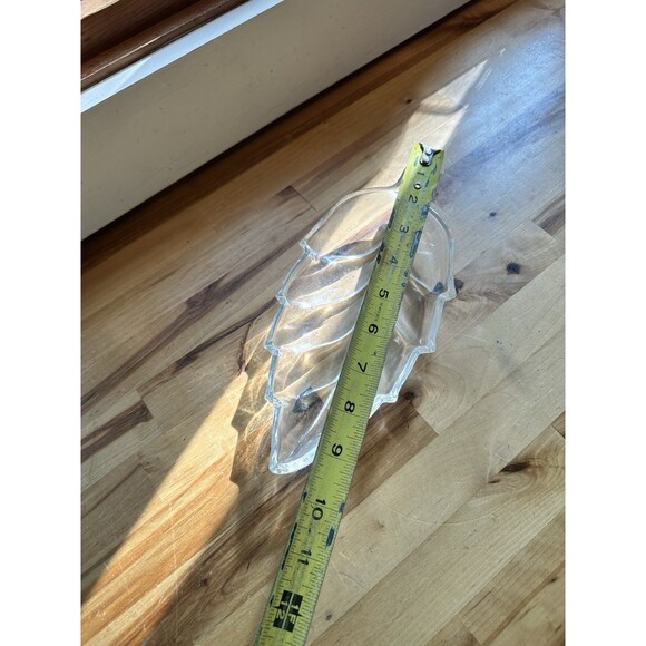 Vintage Clear Leaf Shaped Candy Nut Trinket Relish Dish --9" X 4" - Picture 3 of 5